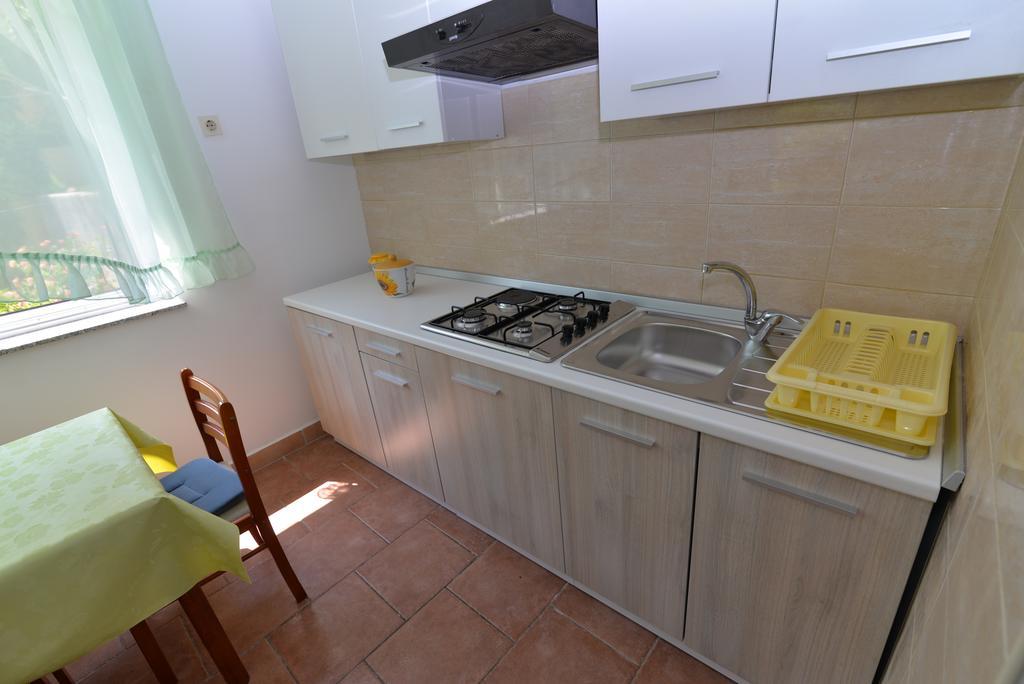 Apartment Nevena Mali Lošinj Buitenkant foto